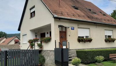 Rósza Vendégház - profil