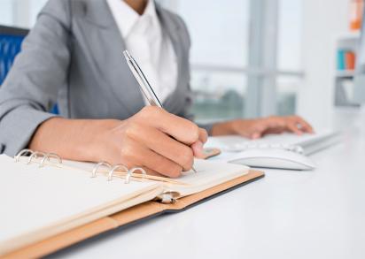 Zárva tart a hivatal